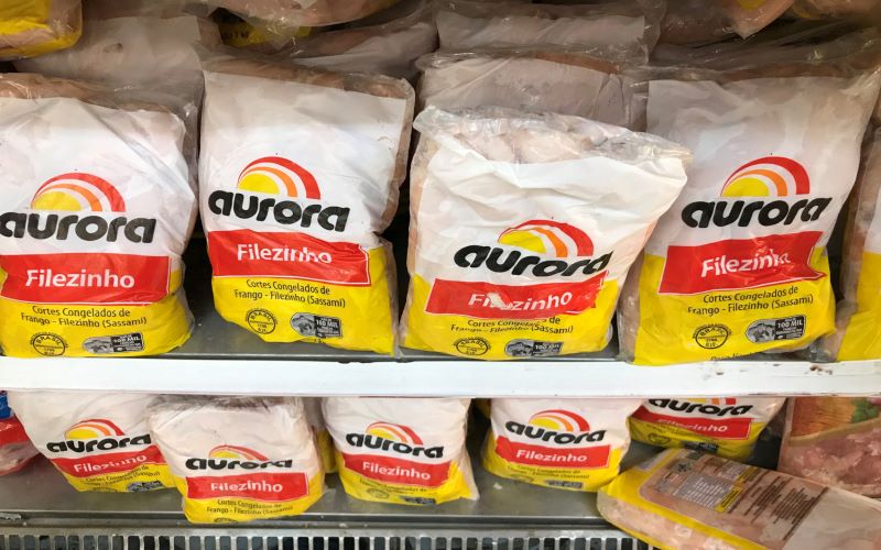 Aurora aposta na exportação de frango para compensar cenário adverso da carne suína