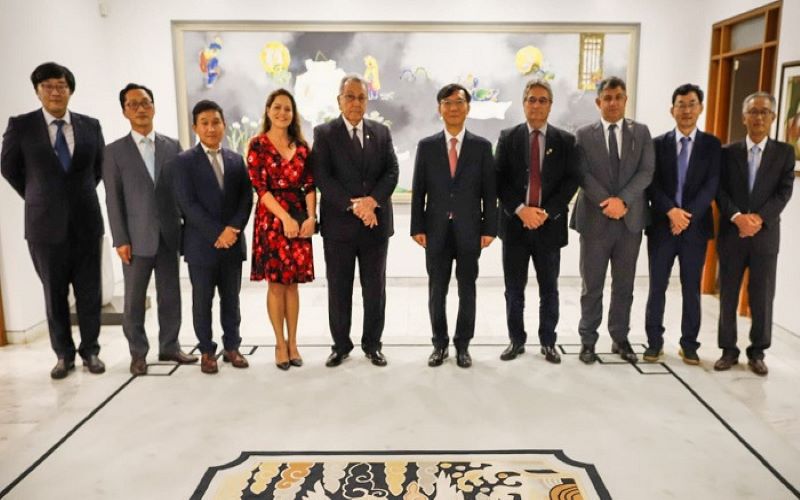 Presidente da CNA se reúne com embaixadores da Coreia do Sul e da Alemanha para discutir o agro