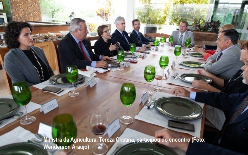 CNA recebe comissão do governo argentino para tratar de defesa agropecuária e parcerias em pesquisa