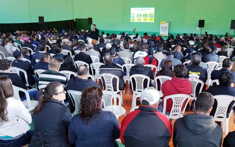 Assuntos que farão parte do programa Cooperativismo em Notícia deste final de semana pela TV e Reportagens que farão parte do programa Resenha do Cooperativismo e Agronegócio do Canal Rural da próxima semana