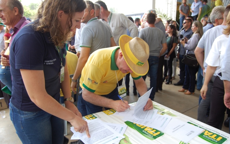 Senar/SC e Cooperitaipu renovam parcerias para fortalecer o campo