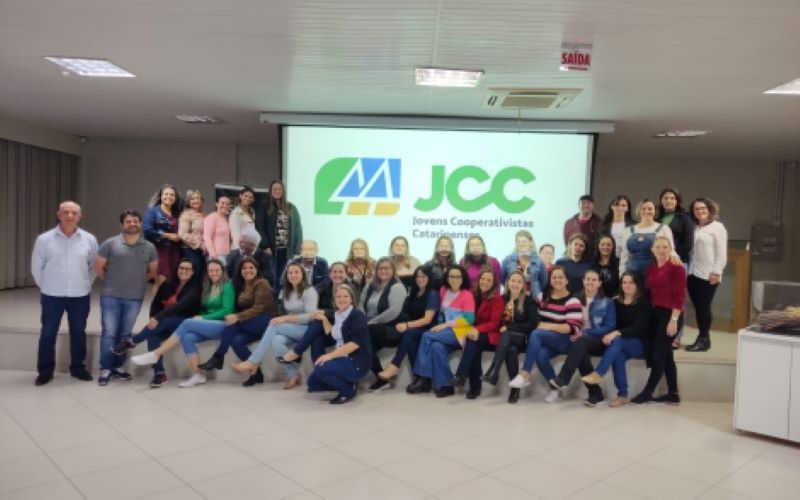 Cooperja realiza encontro com professores e alunos através do JCC