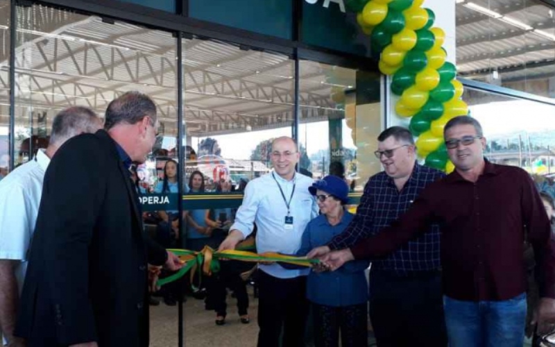 Cooperja reinaugura supermercado em Santa Rosa do Sul