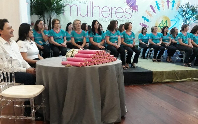 Coopervil realiza formatura do Programa Mulheres Cooperativistas