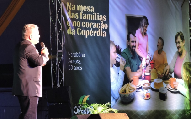 Copérdia presta homenagem de 50 anos a Aurora Alimentos