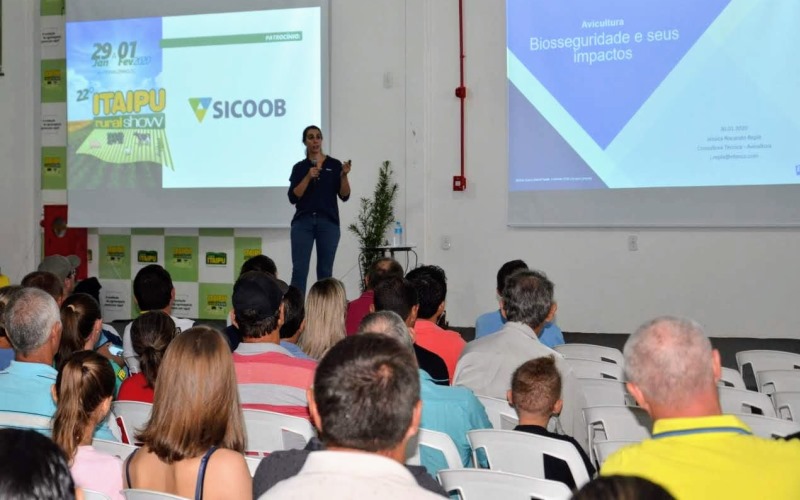 22º Itaipu Rural Show: biosseguridade na avicultura atrai atenção dos produtores