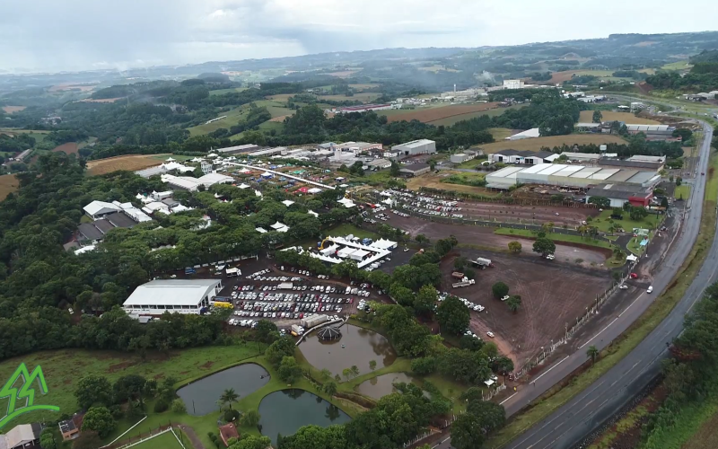 Acompanhe os assuntos que farão parte do programa Cooperativismo em Notícia deste final de semana pela TV e Reportagens que farão parte do programa Resenha do Cooperativismo e Agronegócio do Canal Rural e na Record News de SC da próxima semana