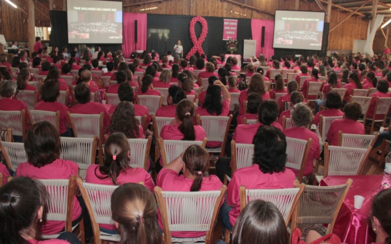 Produtoras rurais do Oeste participam de encontro em Chapecó