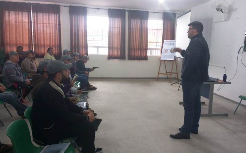 Curso qualifica pescadores do litoral catarinense