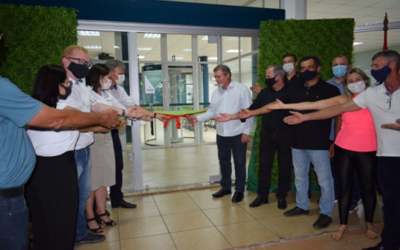 Sicoob Creditapiranga inaugura agência em Crissiumal no RS