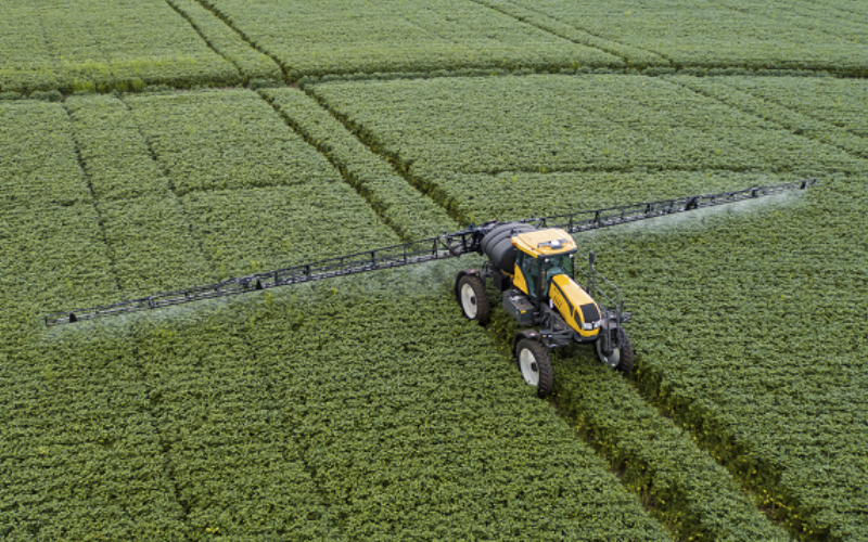 Seis defensivos agrícolas formulados aprovados pelo Mapa terão restrição de uso