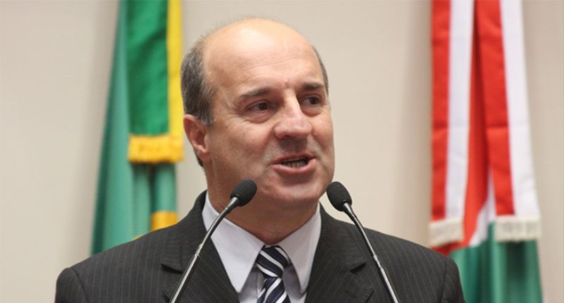 José Milton Scheffer relata as ações do cooperativismo na Alesc